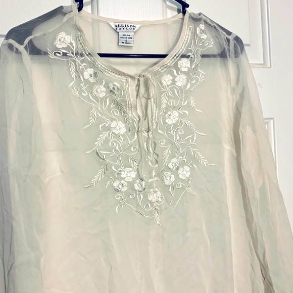 Tunic ( New without tag) - Picture 2 of 2